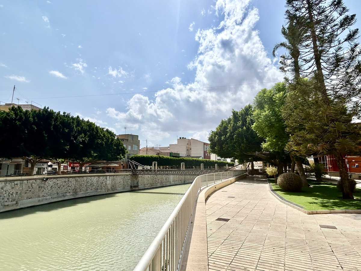 For sale - 4 Bedroom 1 Bathroom Apartment - Ground Floor Apartment in Rojales - Rojales Centro  - Alicante