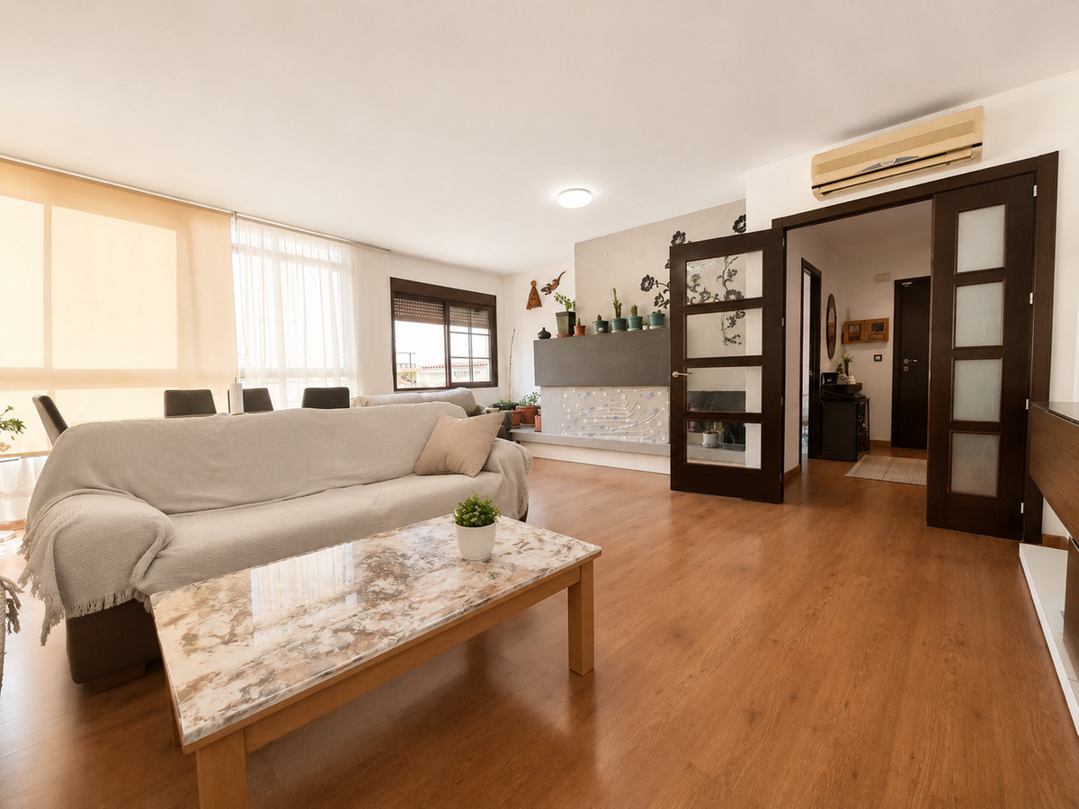 For sale - 4 Bedroom 1 Bathroom Apartment - Ground Floor Apartment in Rojales - Rojales Centro  - Alicante
