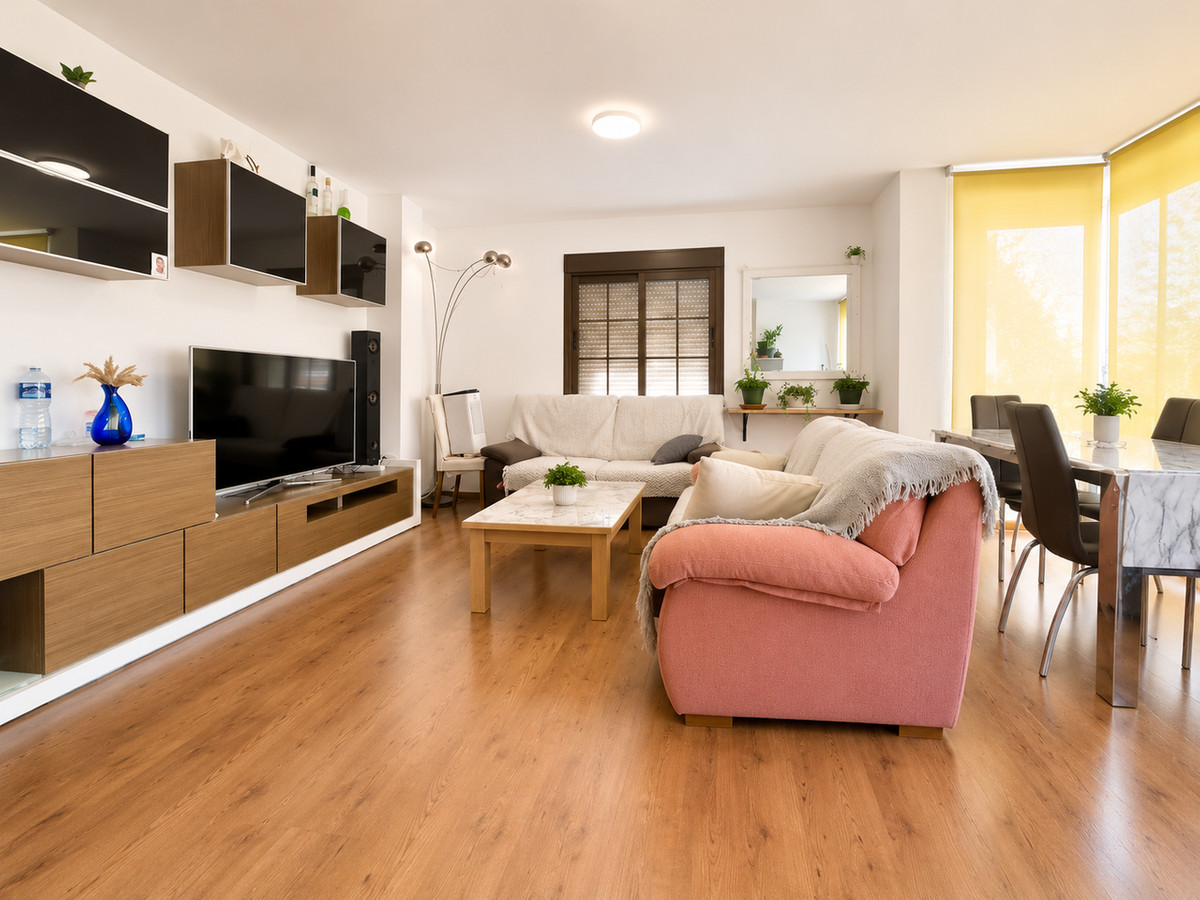 For sale - 4 Bedroom 1 Bathroom Apartment - Ground Floor Apartment in Rojales - Rojales Centro  - Alicante