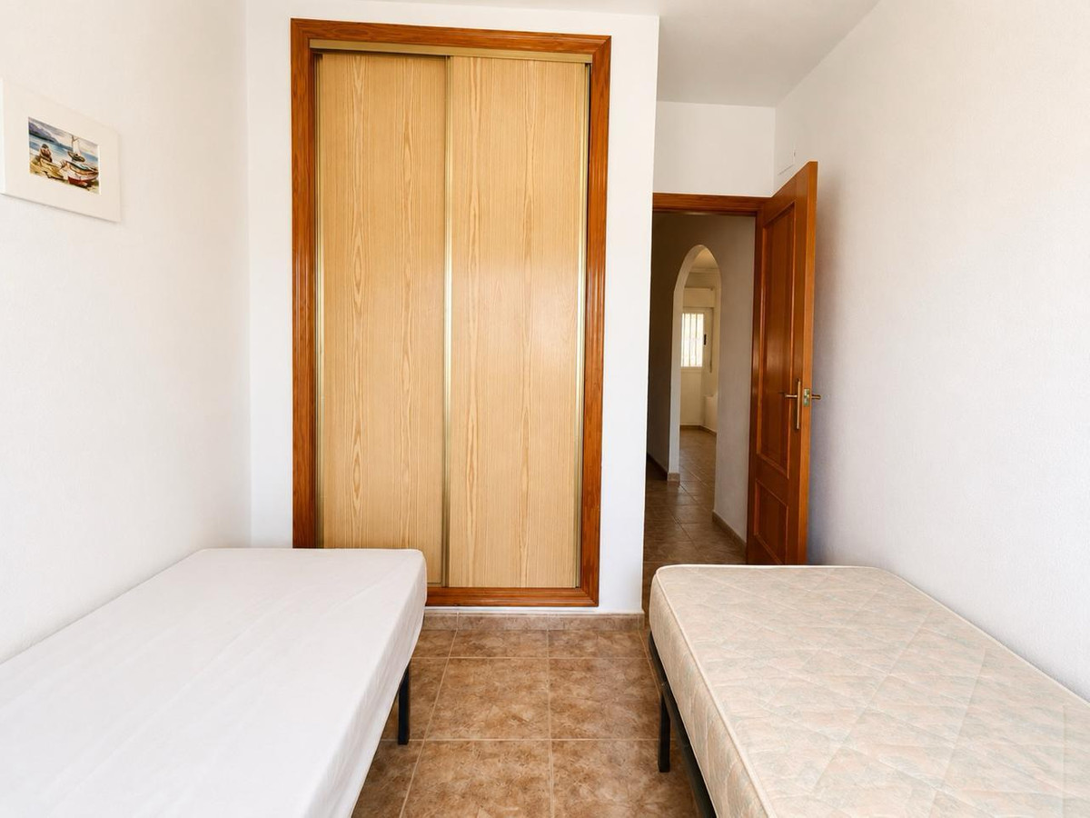 For sale - 3 Bedroom 2 Bathroom Apartment - Top Floor Apartment in Orihuela - La Zenia  - Alicante