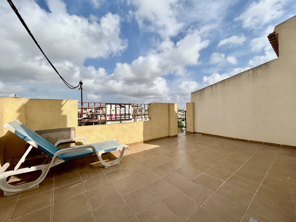 For sale - 3 Bedroom 2 Bathroom Apartment - Top Floor Apartment in Orihuela - La Zenia  - Alicante