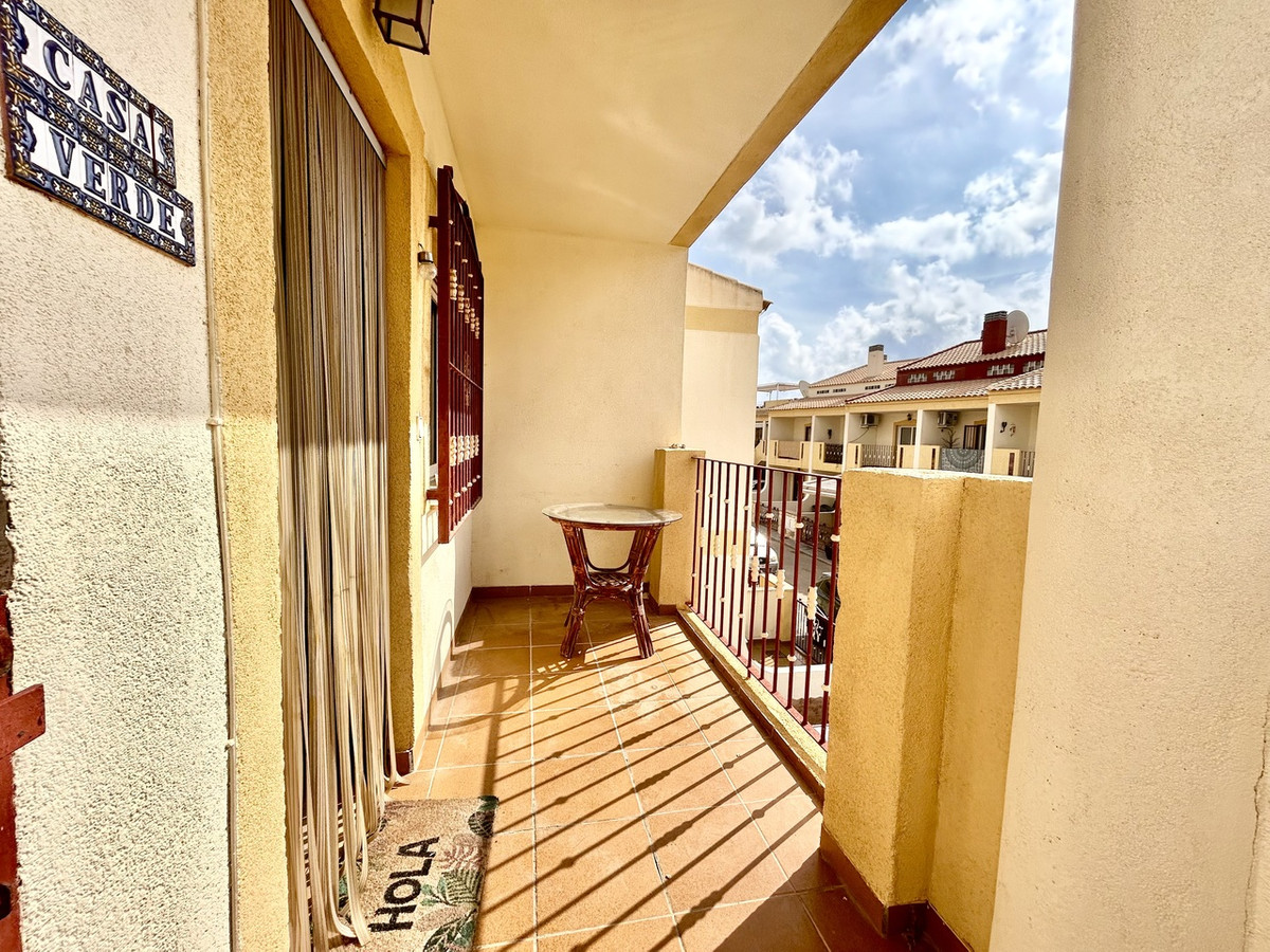 For sale - 3 Bedroom 2 Bathroom Apartment - Top Floor Apartment in Orihuela - La Zenia  - Alicante