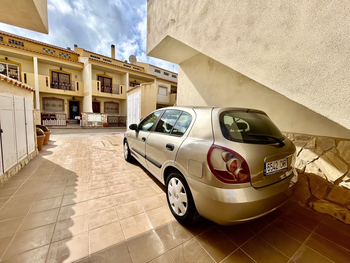 For sale - 3 Bedroom 2 Bathroom Apartment - Top Floor Apartment in Orihuela - La Zenia  - Alicante