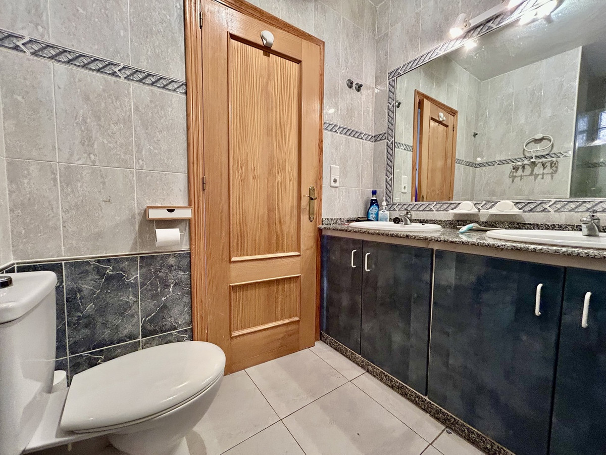For sale - 3 Bedroom 2 Bathroom Apartment - Top Floor Apartment in Orihuela - La Zenia  - Alicante