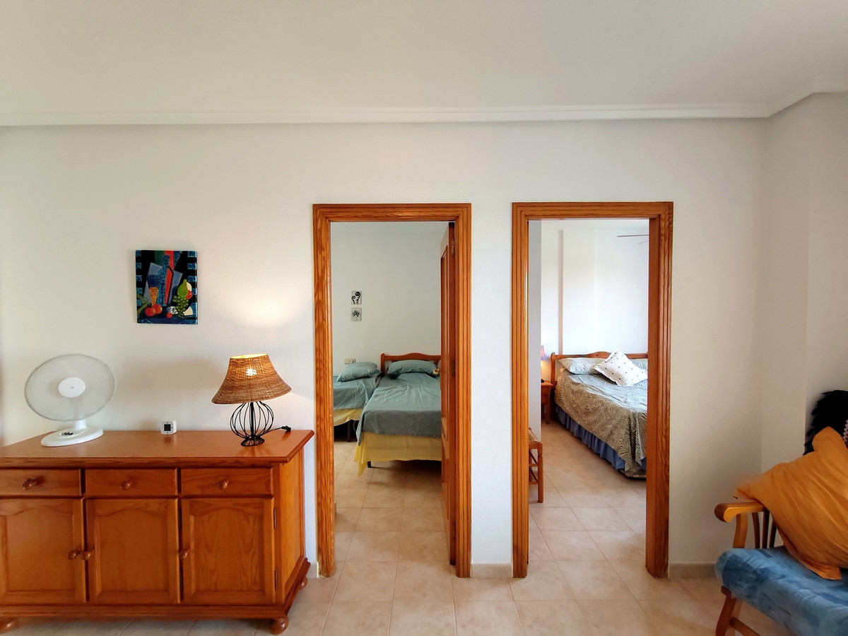 For sale - 2 Bedroom 1 Bathroom Apartment - Middle Floor Apartment in Orihuela - La Zenia  - Alicante