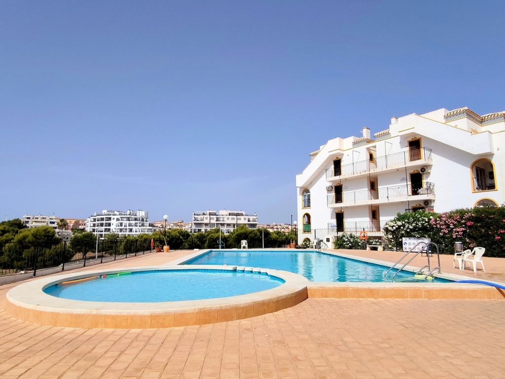 2 Bedroom 1 Bathroom Apartment - Middle Floor Apartment in Orihuela
