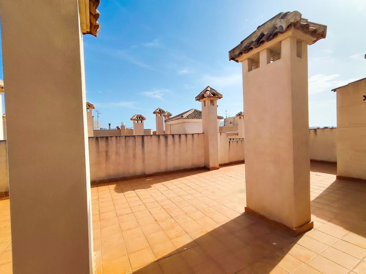 For sale - 3 Bedroom 2 Bathroom Apartment - Middle Floor Apartment in Torrevieja - Torrevieja Centro  - Alicante