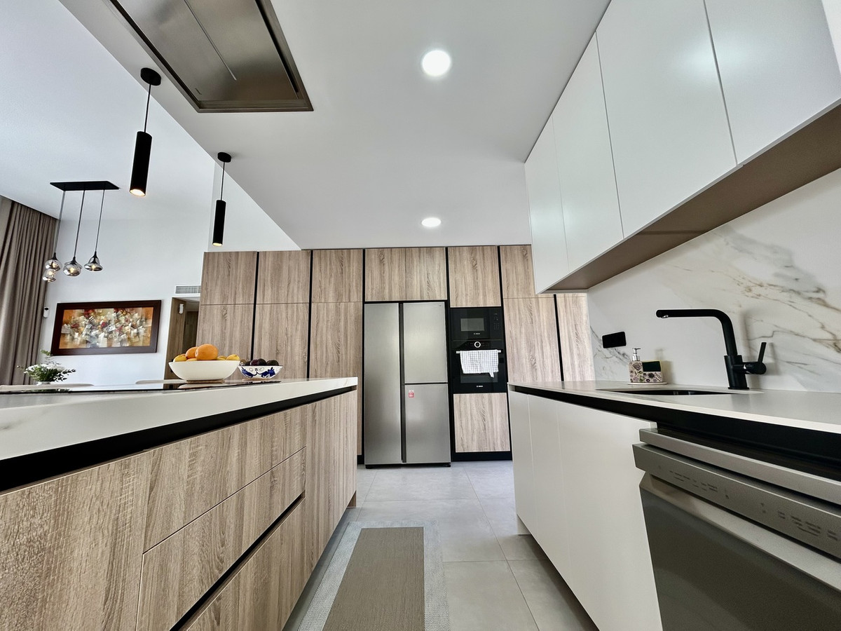 For sale - 4 Bedroom 2 Bathroom House - Detached Villa in Algorfa - La Finca Golf  - Alicante