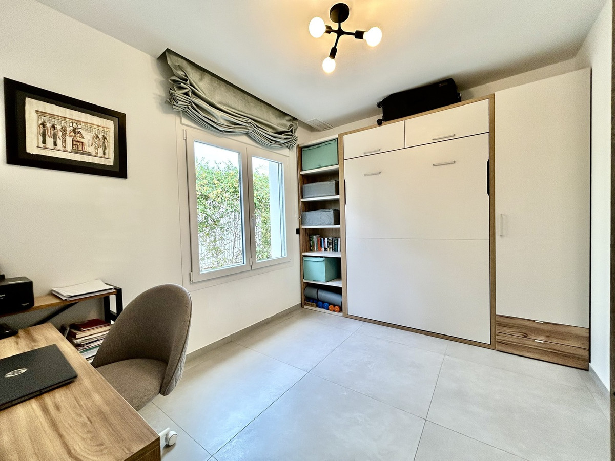For sale - 4 Bedroom 2 Bathroom House - Detached Villa in Algorfa - La Finca Golf  - Alicante