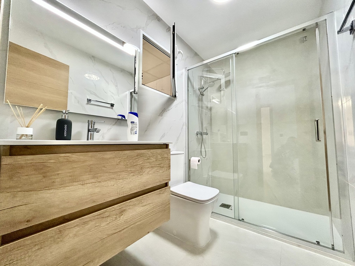 For sale - 4 Bedroom 2 Bathroom House - Detached Villa in Algorfa - La Finca Golf  - Alicante