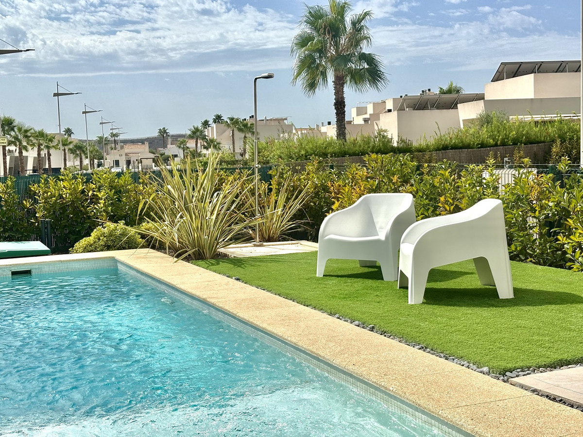 For sale - 4 Bedroom 2 Bathroom House - Detached Villa in Algorfa - La Finca Golf  - Alicante