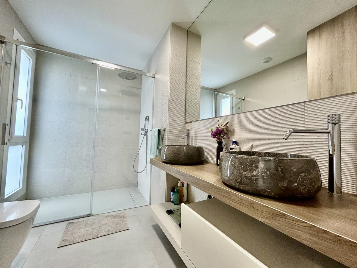 For sale - 4 Bedroom 2 Bathroom House - Detached Villa in Algorfa - La Finca Golf  - Alicante