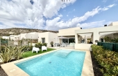 76-R5464975/81409, 4 Bedroom 2 Bathroom House - Detached Villa in Algorfa