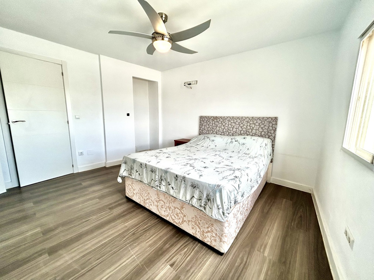 For sale - 8 Bedroom 4 Bathroom House - Detached Villa in Los Montesinos - Los Montesinos Centro  - Alicante
