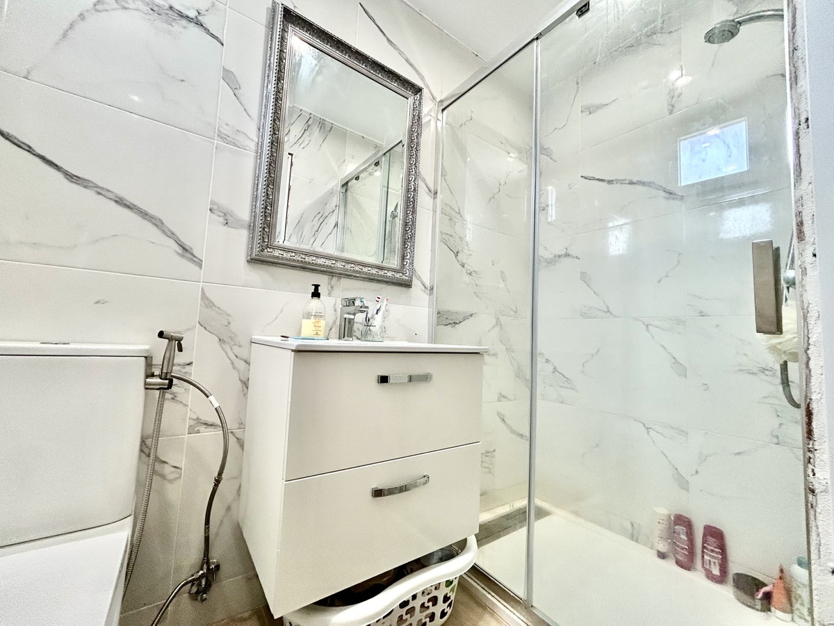 For sale - 8 Bedroom 4 Bathroom House - Detached Villa in Los Montesinos - Los Montesinos Centro  - Alicante