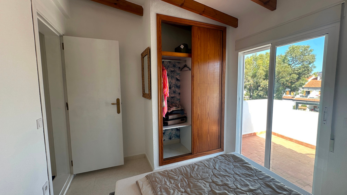 For sale - 3 Bedroom 2 Bathroom House - Townhouse in Torrevieja - La Mata  - Alicante
