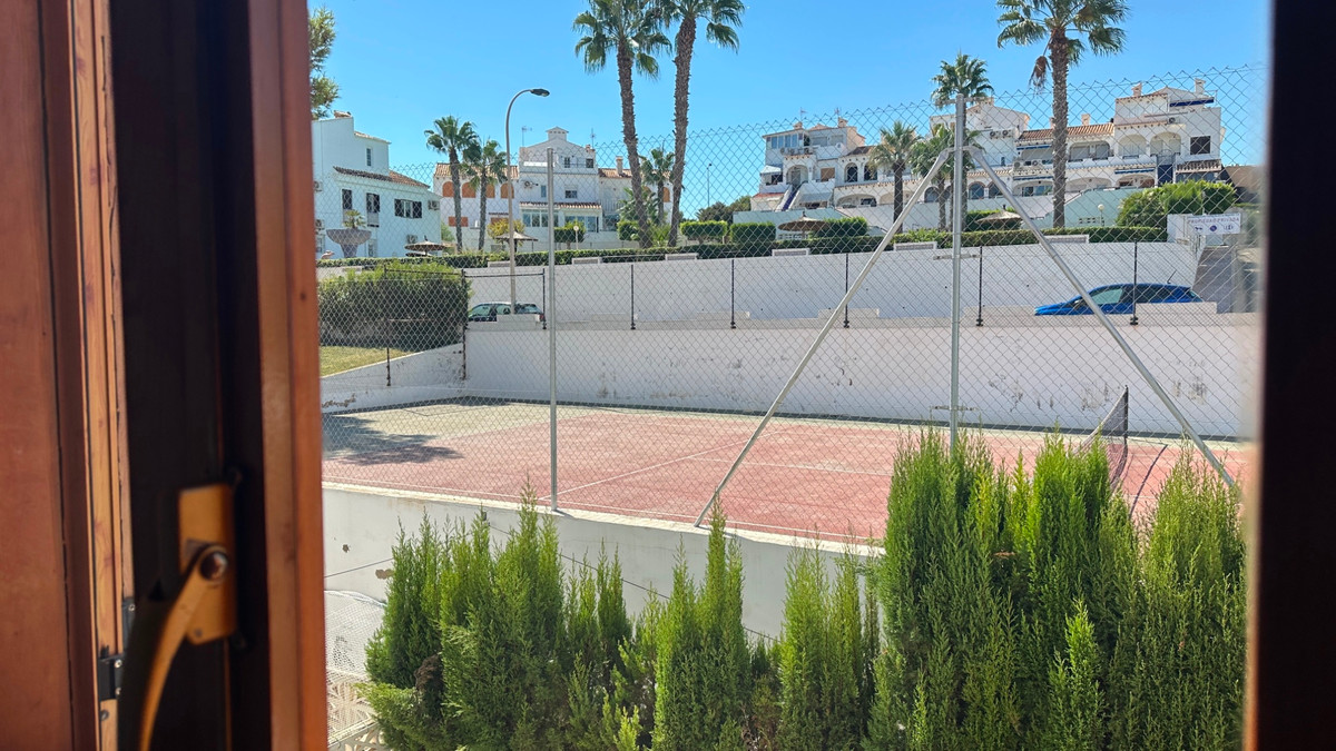 For sale - 3 Bedroom 2 Bathroom House - Townhouse in Torrevieja - La Mata  - Alicante