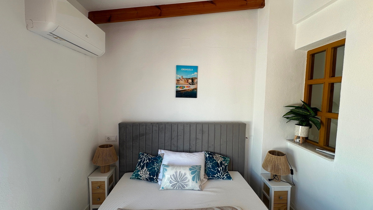 For sale - 3 Bedroom 2 Bathroom House - Townhouse in Torrevieja - La Mata  - Alicante