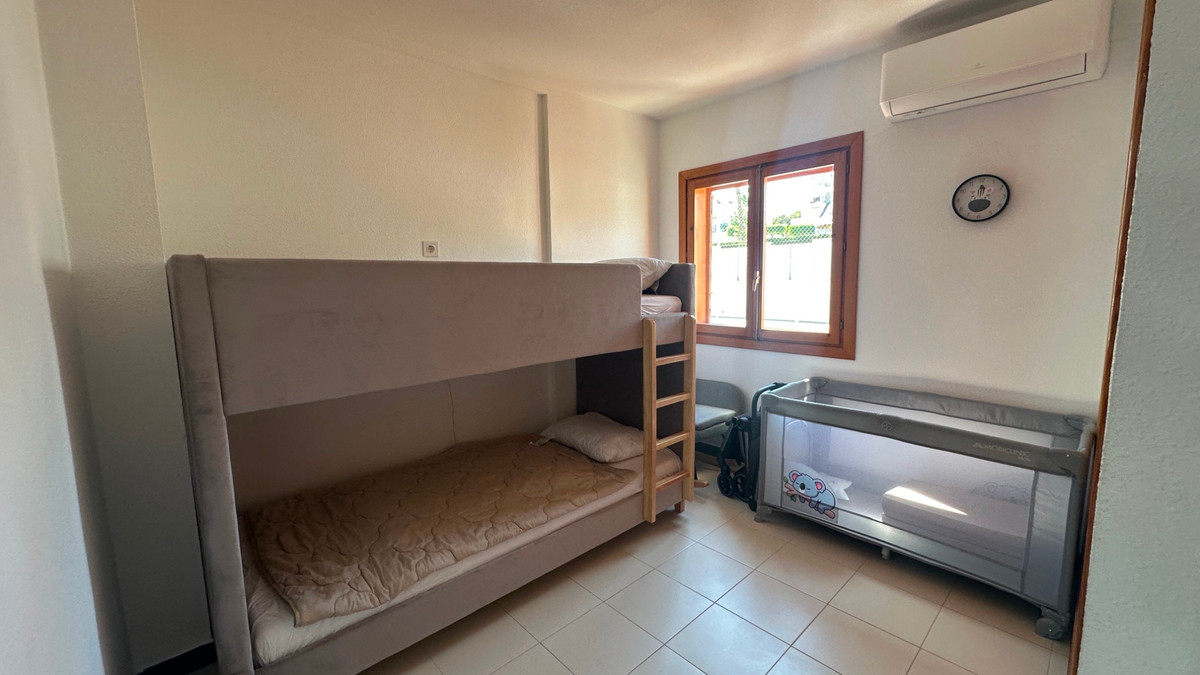 For sale - 3 Bedroom 2 Bathroom House - Townhouse in Torrevieja - La Mata  - Alicante