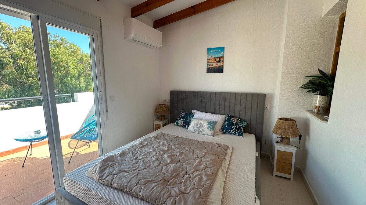 For sale - 3 Bedroom 2 Bathroom House - Townhouse in Torrevieja - La Mata  - Alicante
