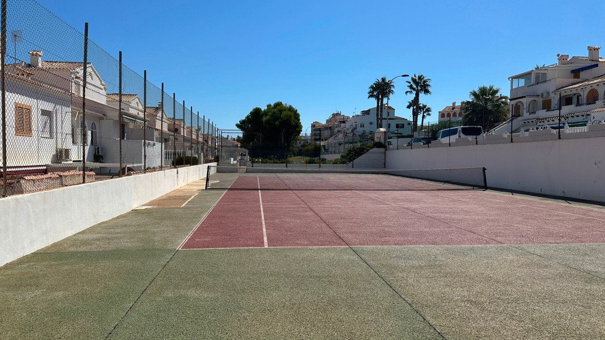 For sale - 3 Bedroom 2 Bathroom House - Townhouse in Torrevieja - La Mata  - Alicante