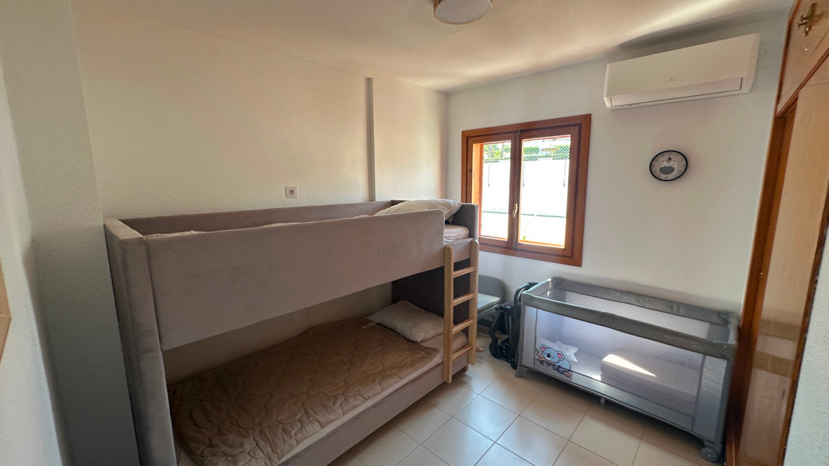 For sale - 3 Bedroom 2 Bathroom House - Townhouse in Torrevieja - La Mata  - Alicante