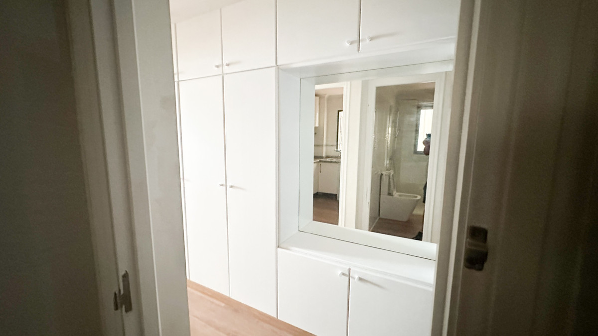 For sale - 2 Bedroom 1 Bathroom Apartment - Middle Floor Apartment in Torrevieja - Playa de los Locos  - Alicante