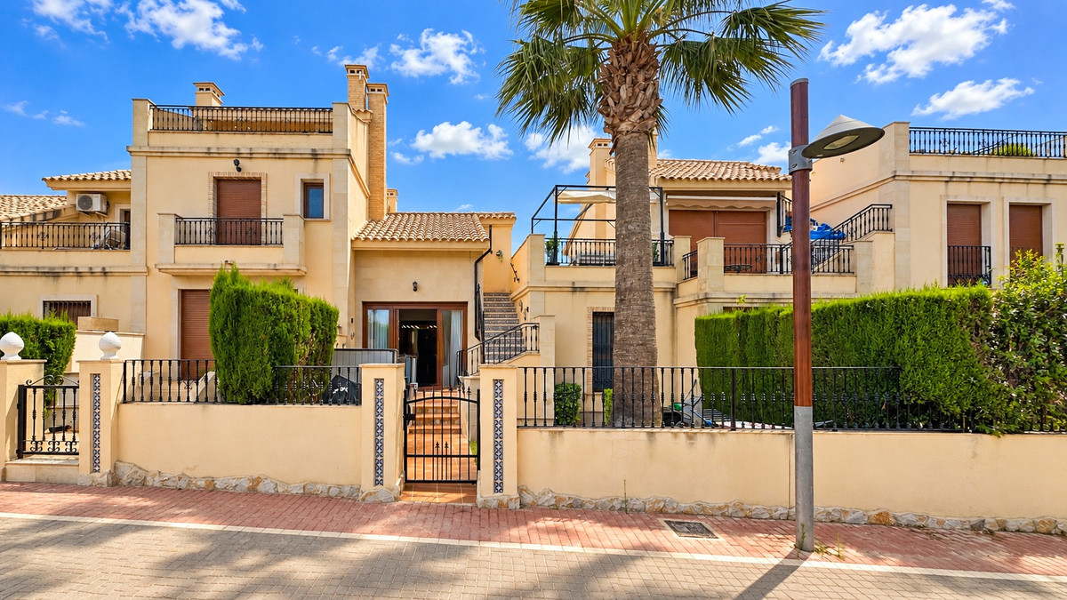 For sale - 2 Bedroom 2 Bathroom House - Townhouse in Algorfa - La Finca Golf  - Alicante