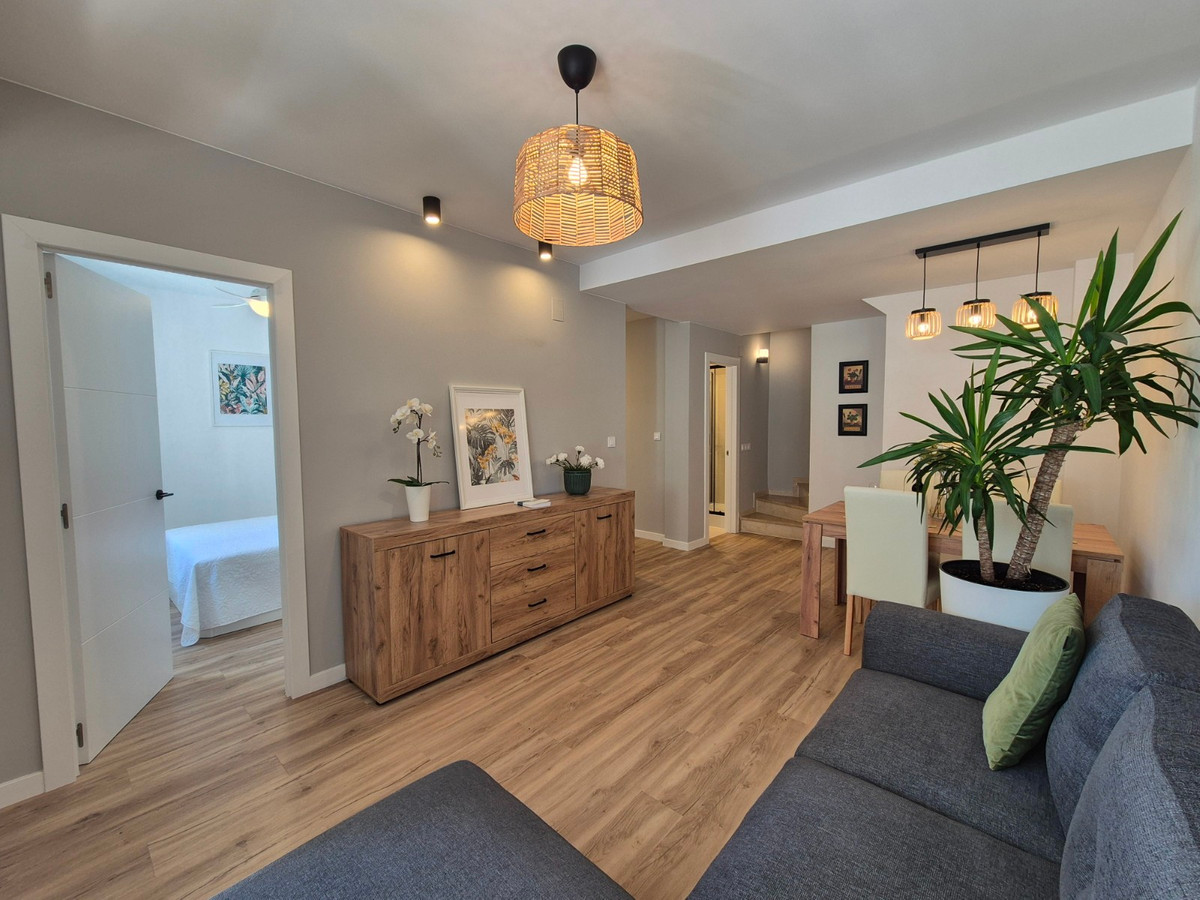 For sale - 3 Bedroom 2 Bathroom House - Townhouse in Orihuela - La Florida  - Alicante