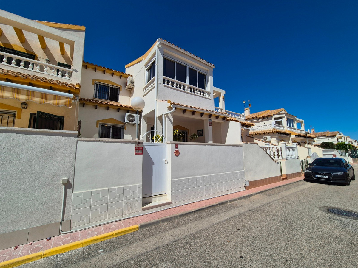 For sale - 3 Bedroom 2 Bathroom House - Townhouse in Orihuela - La Florida  - Alicante