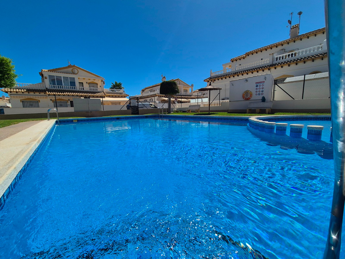 For sale - 3 Bedroom 2 Bathroom House - Townhouse in Orihuela - La Florida  - Alicante
