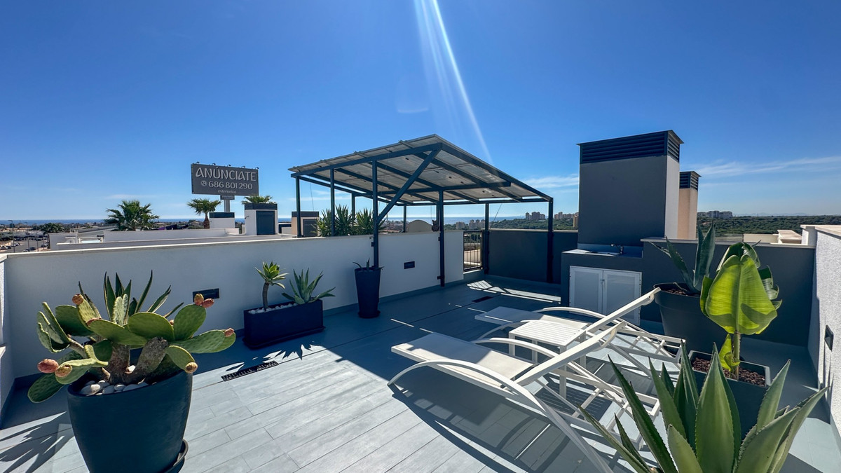 For sale - 3 Bedroom 3 Bathroom House - Detached Villa in Orihuela - Lomas de Cabo Roig  - Alicante