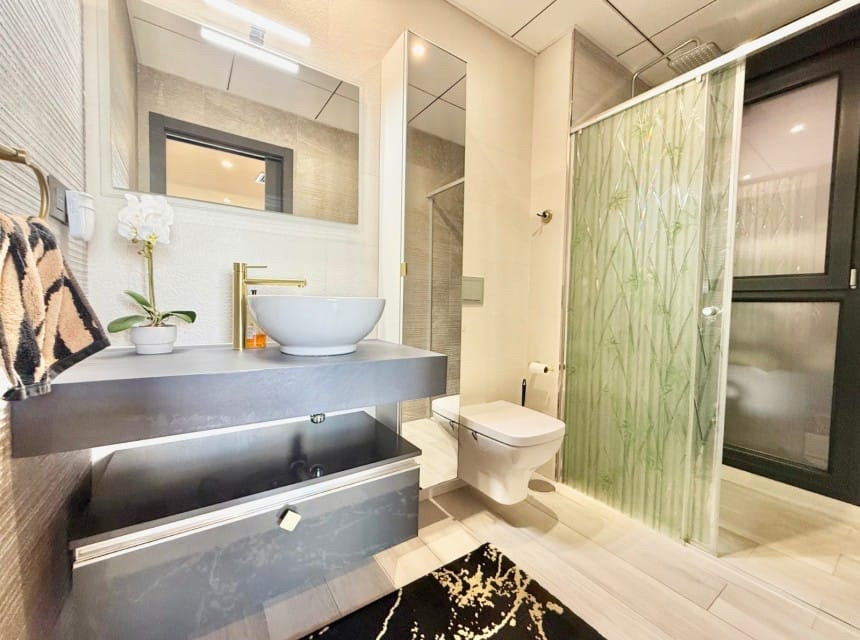 For sale - 3 Bedroom 3 Bathroom House - Detached Villa in Orihuela - Lomas de Cabo Roig  - Alicante