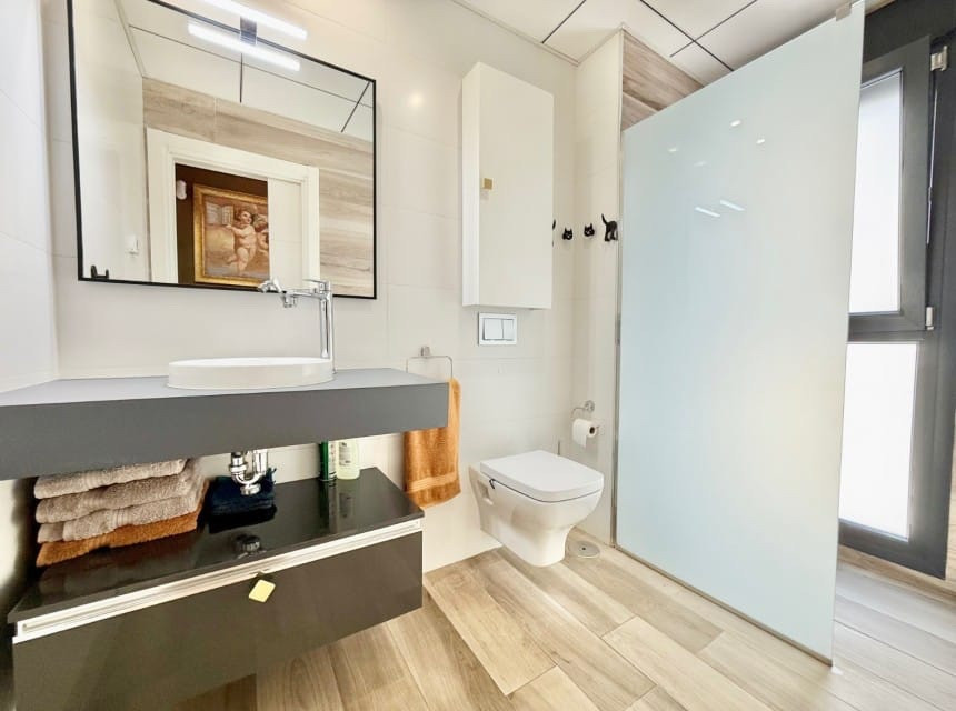 For sale - 3 Bedroom 3 Bathroom House - Detached Villa in Orihuela - Lomas de Cabo Roig  - Alicante