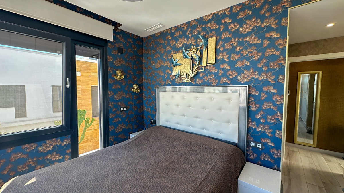 For sale - 3 Bedroom 3 Bathroom House - Detached Villa in Orihuela - Lomas de Cabo Roig  - Alicante