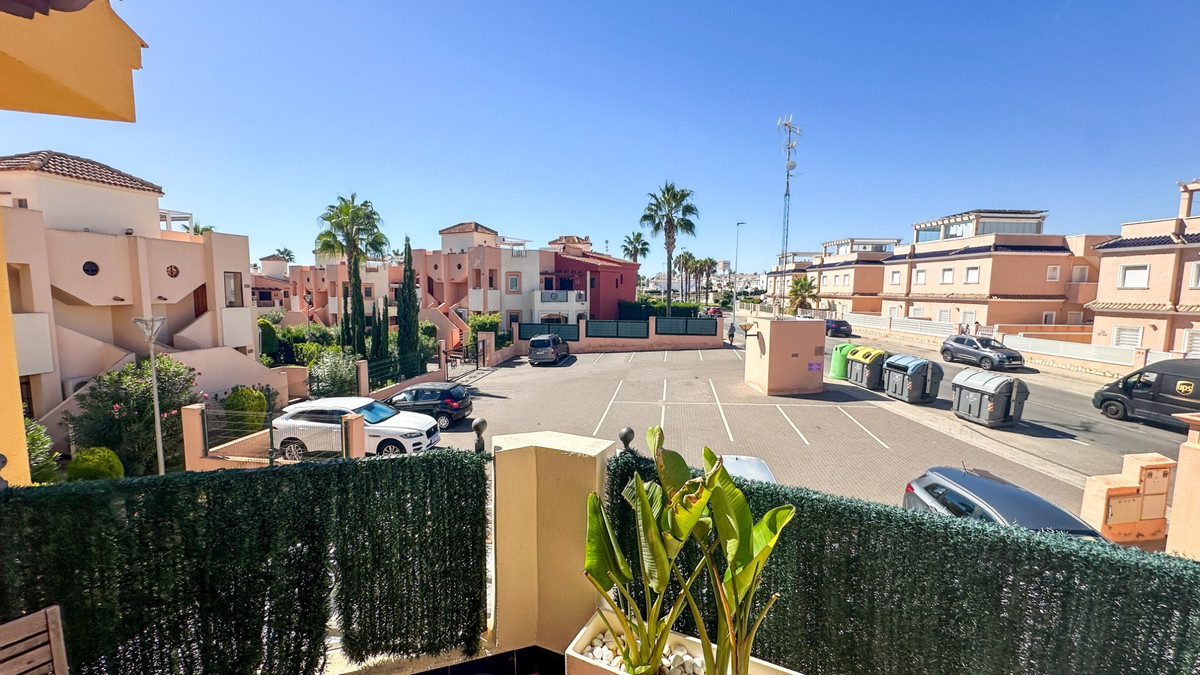 For sale - 2 Bedroom 2 Bathroom House - Bungalow in Orihuela - Los Altos  - Alicante