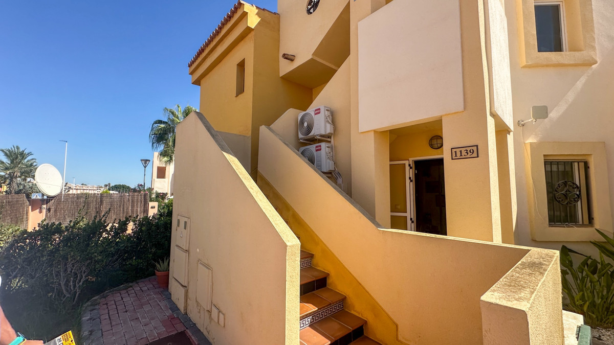 For sale - 2 Bedroom 2 Bathroom House - Bungalow in Orihuela - Los Altos  - Alicante