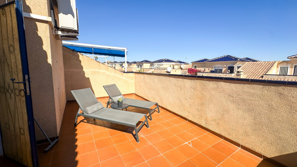For sale - 4 Bedroom 2 Bathroom House - Townhouse in Orihuela - Los Altos  - Alicante