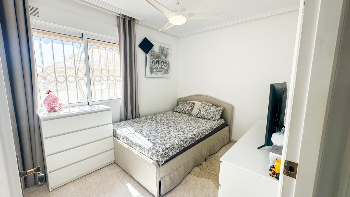 For sale - 4 Bedroom 2 Bathroom House - Townhouse in Orihuela - Los Altos  - Alicante