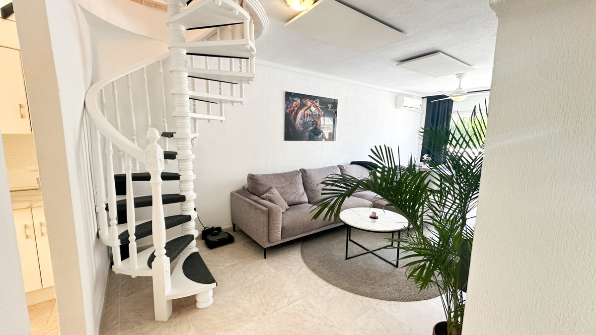 For sale - 4 Bedroom 2 Bathroom House - Townhouse in Orihuela - Los Altos  - Alicante