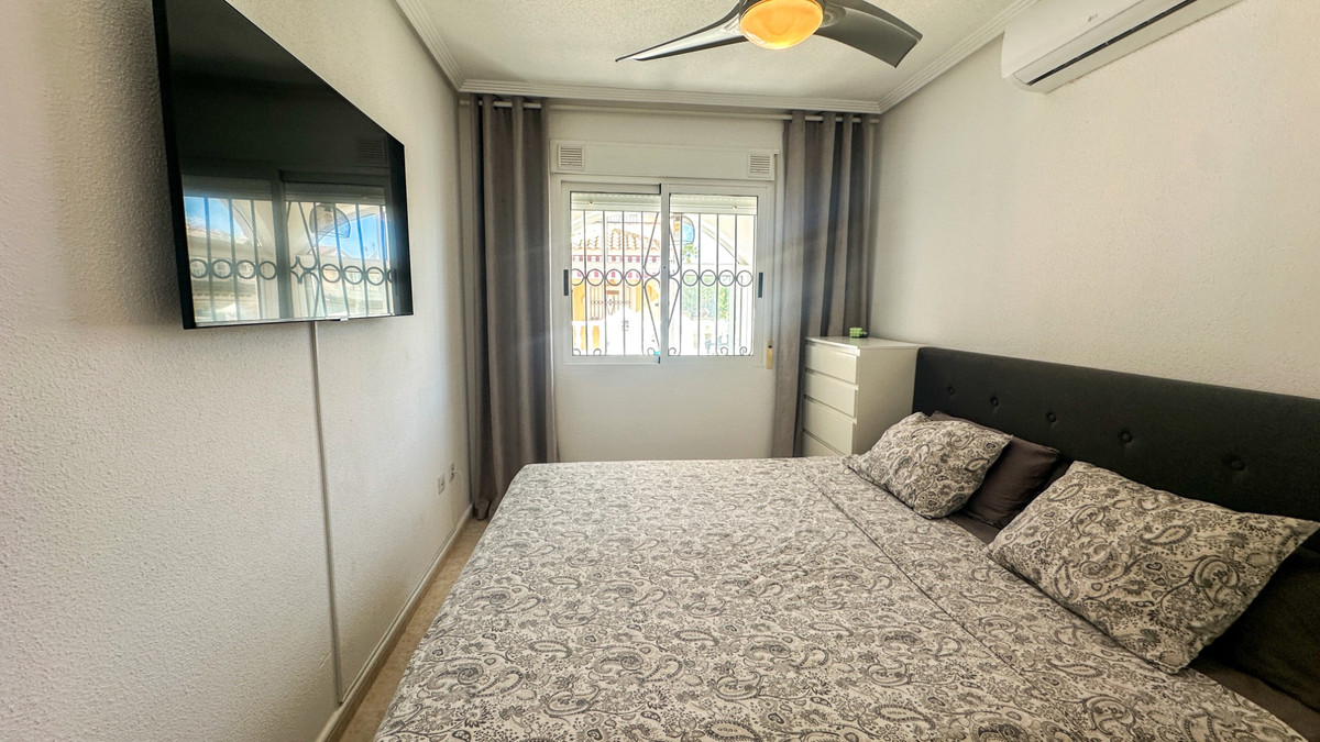 For sale - 4 Bedroom 2 Bathroom House - Townhouse in Orihuela - Los Altos  - Alicante