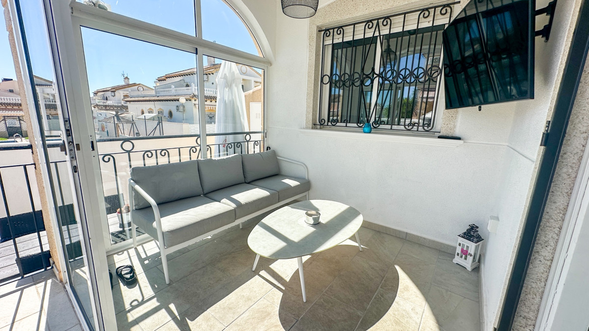 For sale - 4 Bedroom 2 Bathroom House - Townhouse in Orihuela - Los Altos  - Alicante