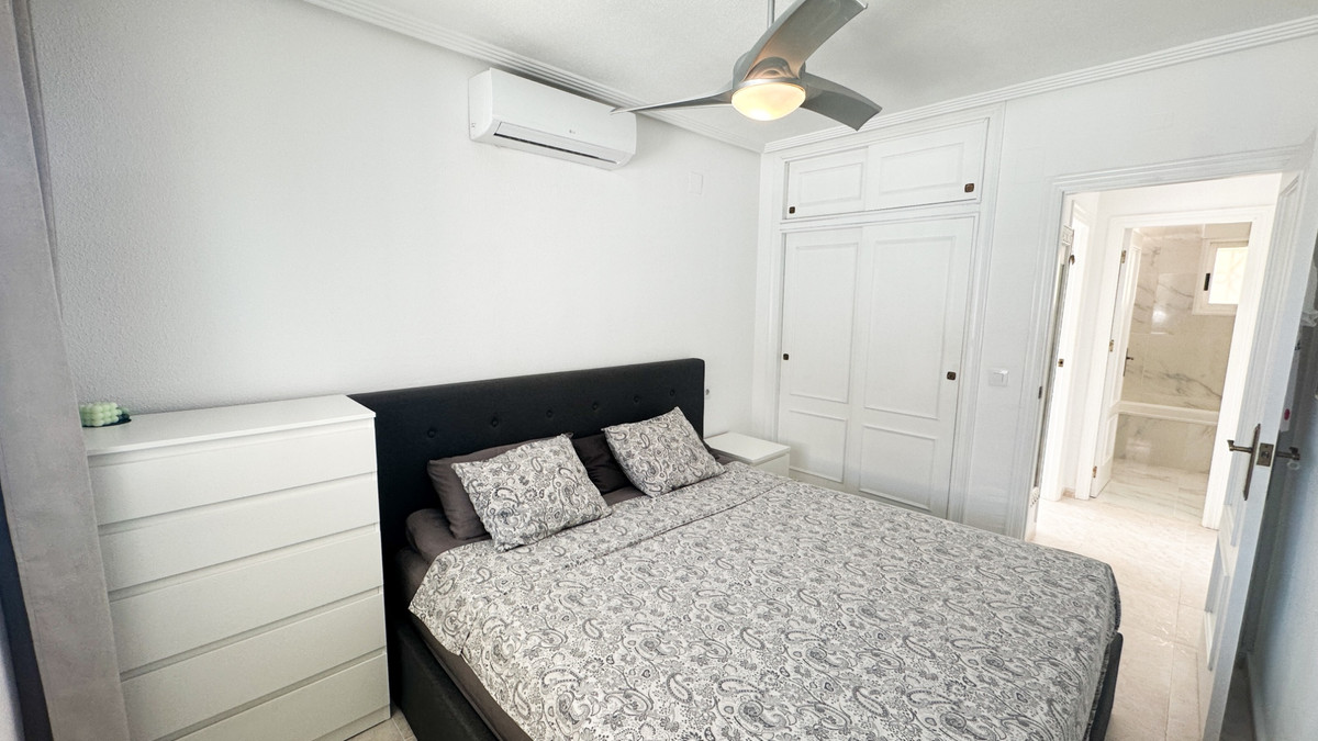 For sale - 4 Bedroom 2 Bathroom House - Townhouse in Orihuela - Los Altos  - Alicante