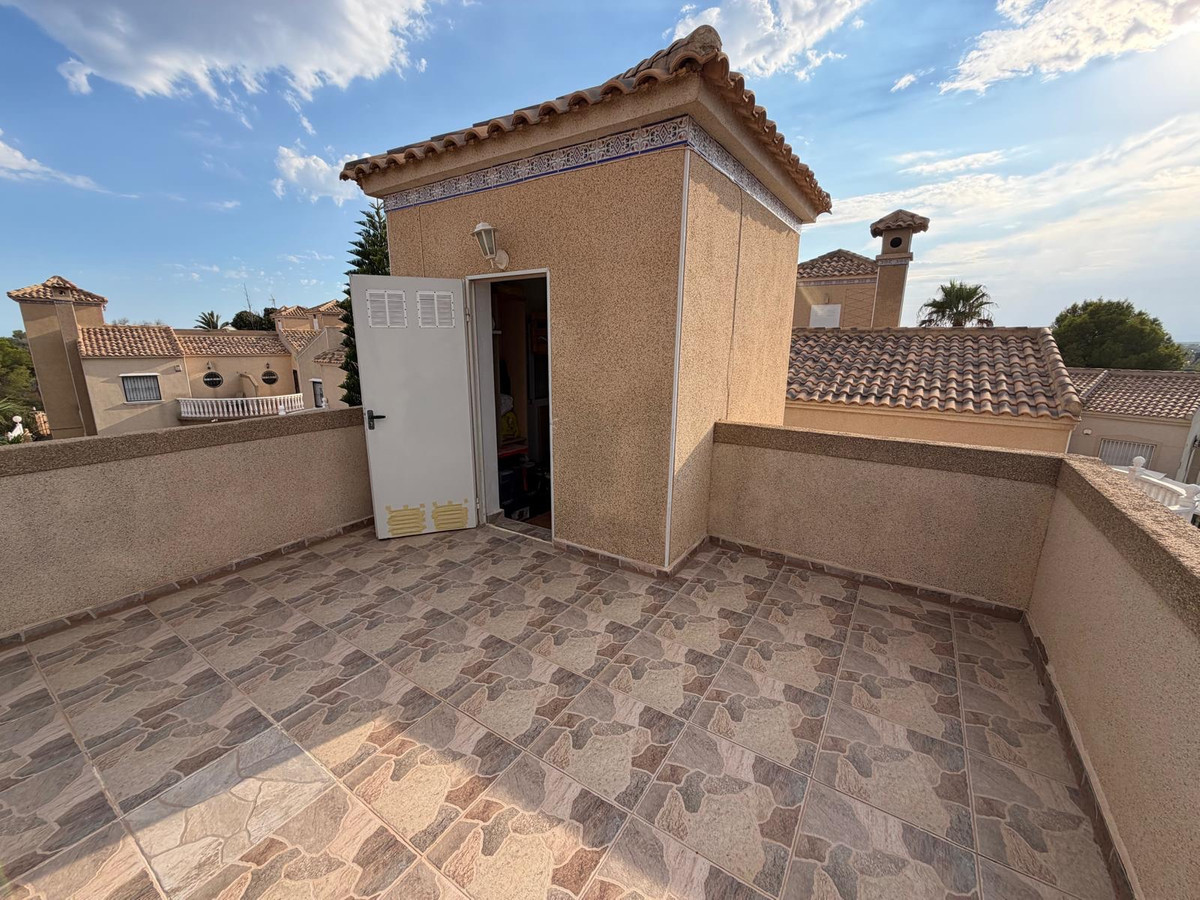 For sale - 3 Bedroom 2 Bathroom House - Detached Villa in Orihuela - Orihuela Costa  - Alicante