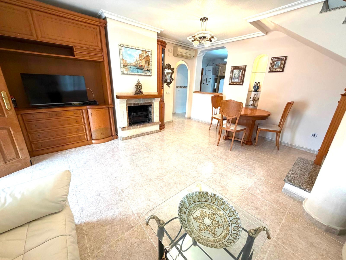 For sale - 3 Bedroom 2 Bathroom House - Detached Villa in Orihuela - Orihuela Costa  - Alicante