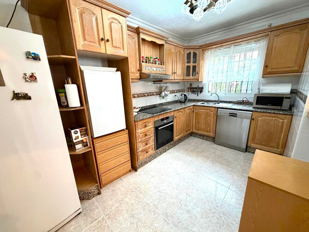 For sale - 3 Bedroom 2 Bathroom House - Detached Villa in Orihuela - Orihuela Costa  - Alicante