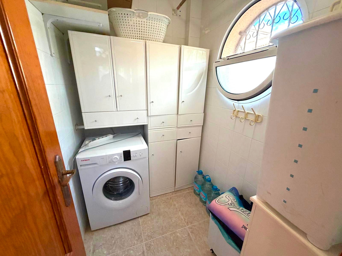 For sale - 3 Bedroom 2 Bathroom House - Detached Villa in Orihuela - Orihuela Costa  - Alicante