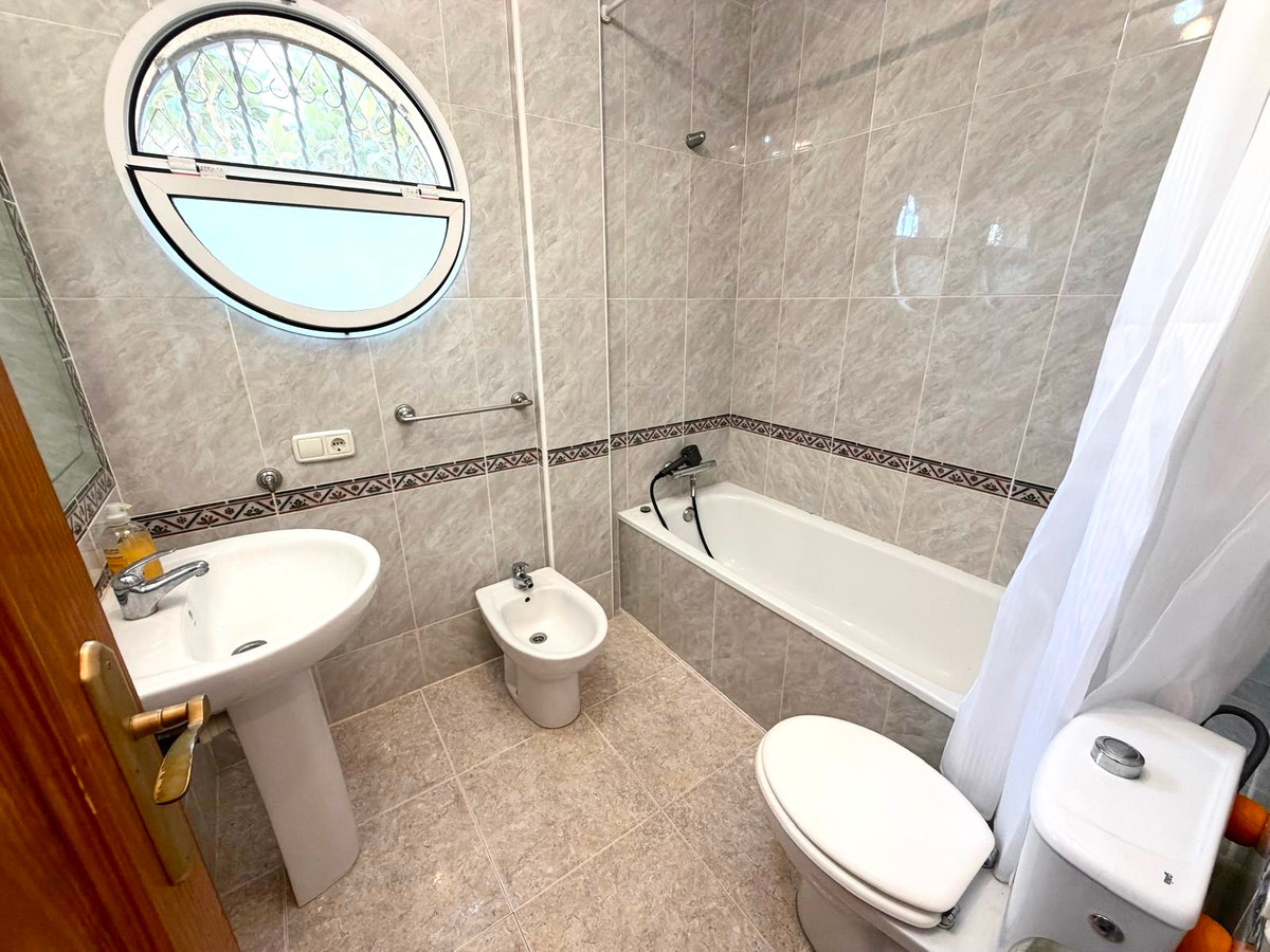 For sale - 3 Bedroom 2 Bathroom House - Detached Villa in Orihuela - Orihuela Costa  - Alicante