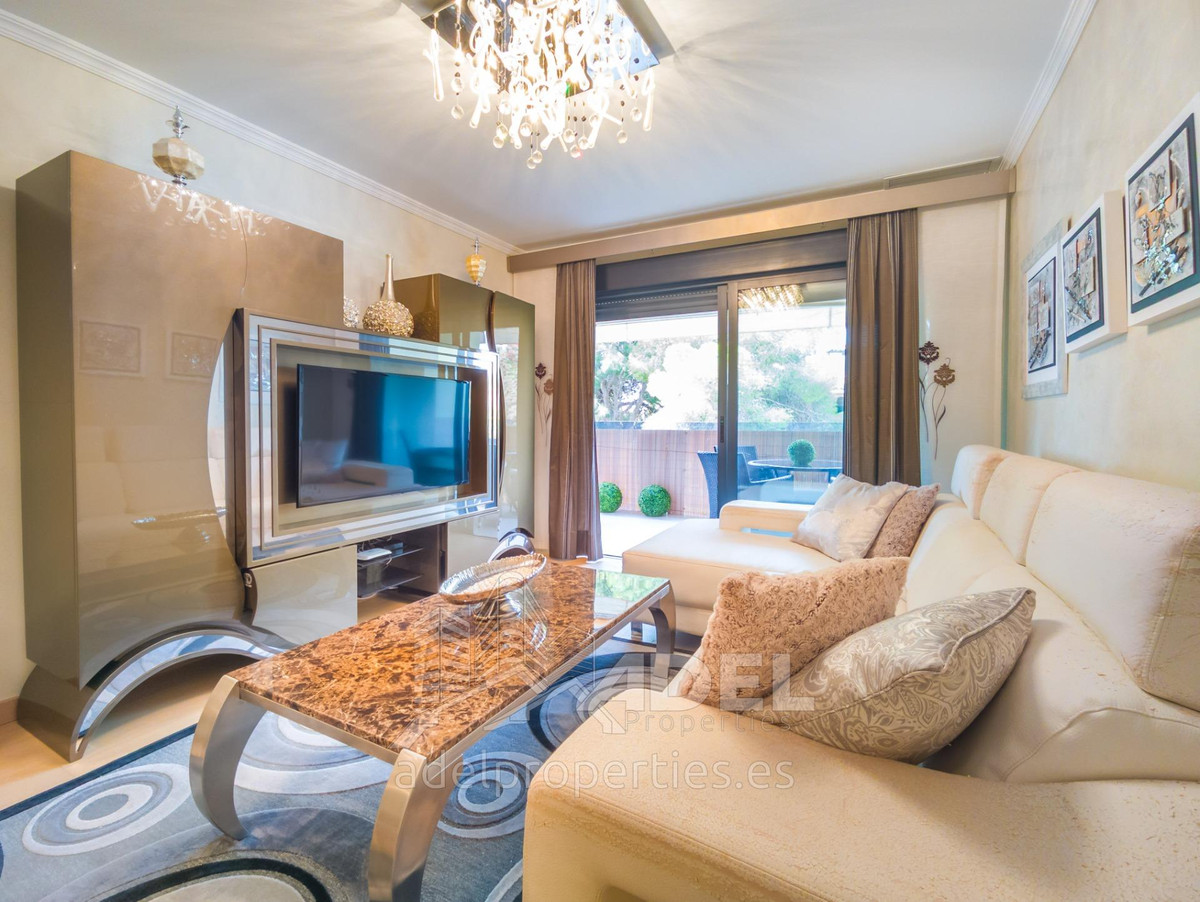 For sale - 2 Bedroom 2 Bathroom Apartment - Middle Floor Apartment in Orihuela - Orihuela Costa  - Alicante