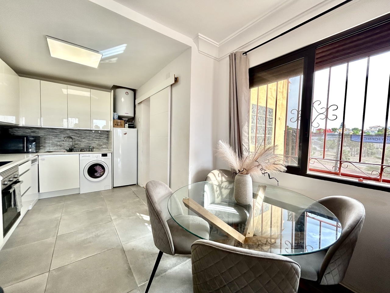 For sale - 2 Bedroom 2 Bathroom Villa in Villamartin - Blue Lagoon  - Alicante